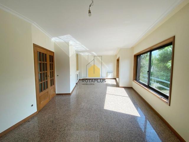 Apartamento T1+1 em Porto