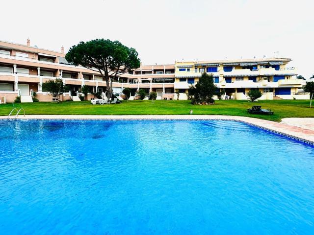 Apartamento T1+1 em Vilamoura com Piscina