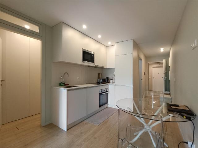 Apartamento T1+1 equipado e mobilado e com varanda no centro histórico de Braga para arrendamento