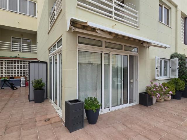 Apartamento T1+1 localizado em zona central de Armação de Pe. 63m² Armação De Pêra
