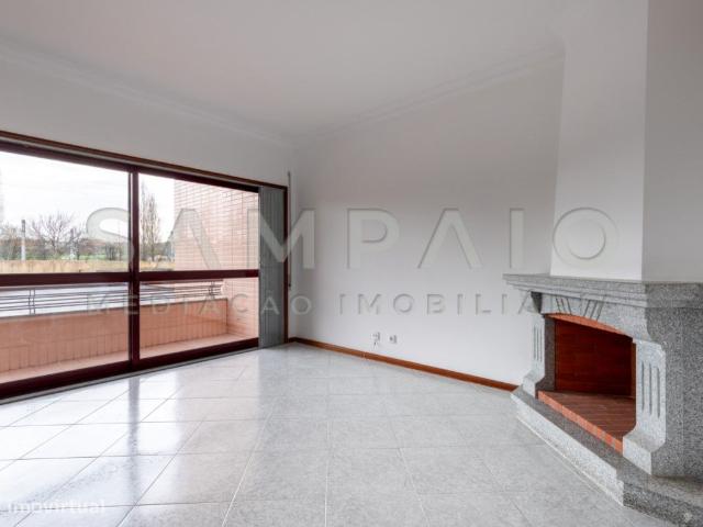 Apartamento T1+1 Metro da Campainha Rio Tinto!