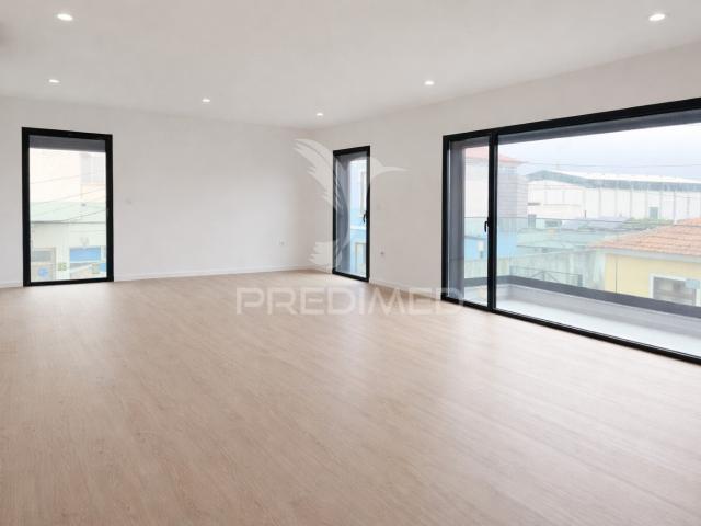 Apartamento T1+1 Novo de Design Contemporâneo | Esgueira, Aveiro