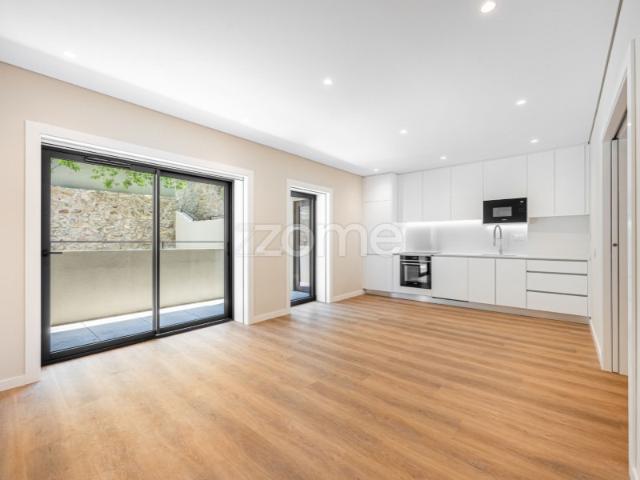 Apartamento T1+1 NOVO na rua Monte Cativo em Cedofeita, Porto