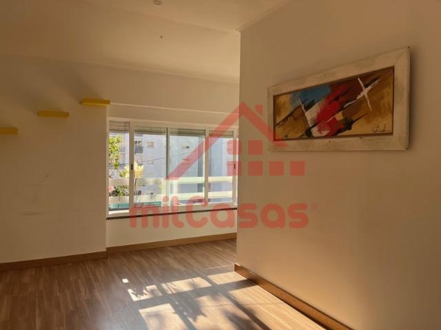 Apartamento T1+1 no Centro de Torres Vedras