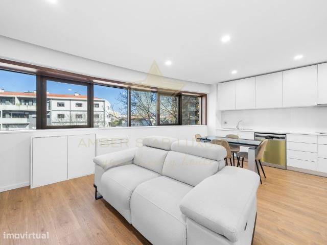 Apartamento T1+1 na Avenida da Repblica em Gaia