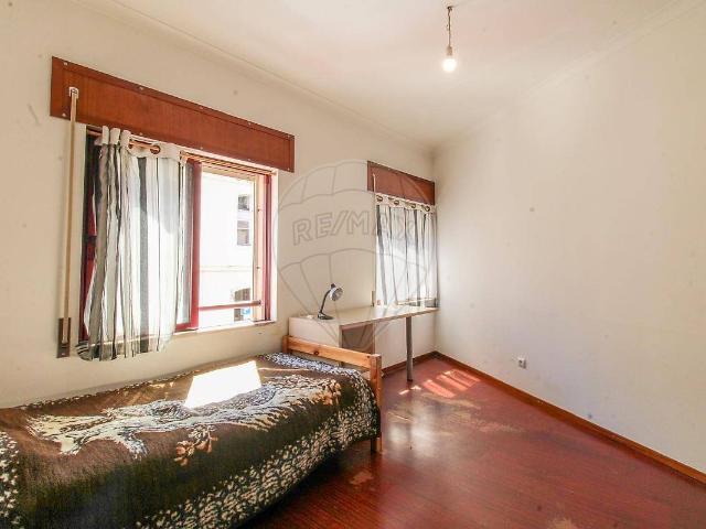 Apartamento T1+1 na Avenida Fernão Magalhães, Coimbra
