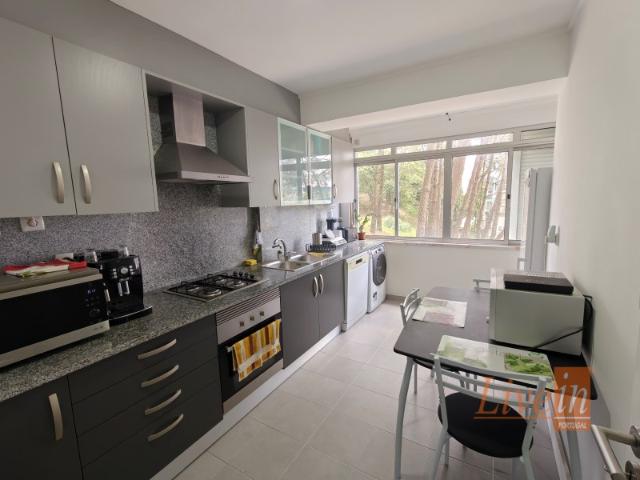 Apartamento T1+1 na Rinchoa