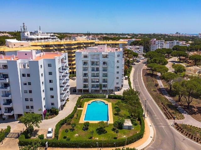 Apartamento T1+1 parcialmente remodelado em Vilamoura 75m² Vilamoura
