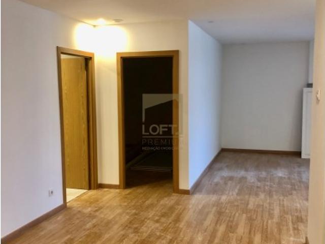 Apartamento T1+1 remodelado em Guimarães