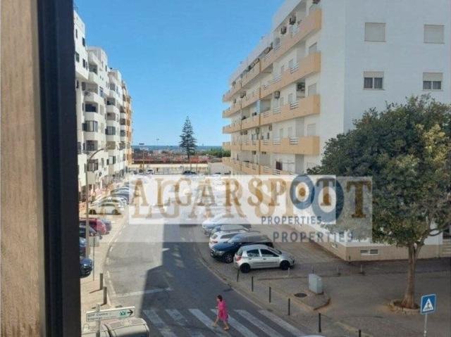 Apartamento T1+1 renovado com varanda vista mar em Quarteira 72m² Quarteira