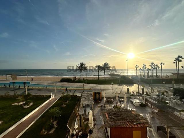 Apartamento T1+1 totalmente renovado com vista mar em Quarteira, Algarve