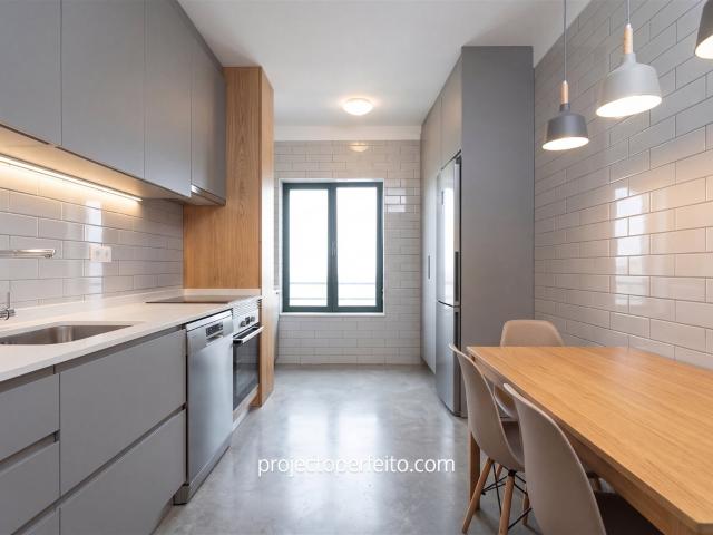 Apartamento T1+1 Venda em Mafamude e Vilar do Paraíso,Vila N. 79m² Oliveira Do Douro