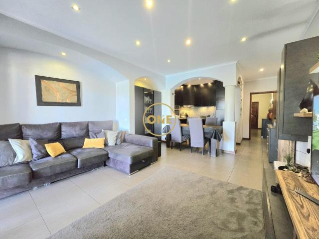 Apartamento T1+2 com piscina, Rua dos Pardais, Albufeira 115m² Albufeira e Olhos de Água