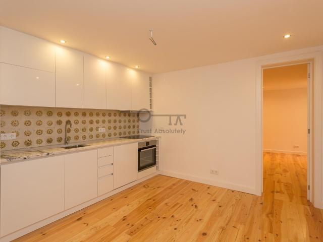 Apartamento T1 +1 mobilado na Bica