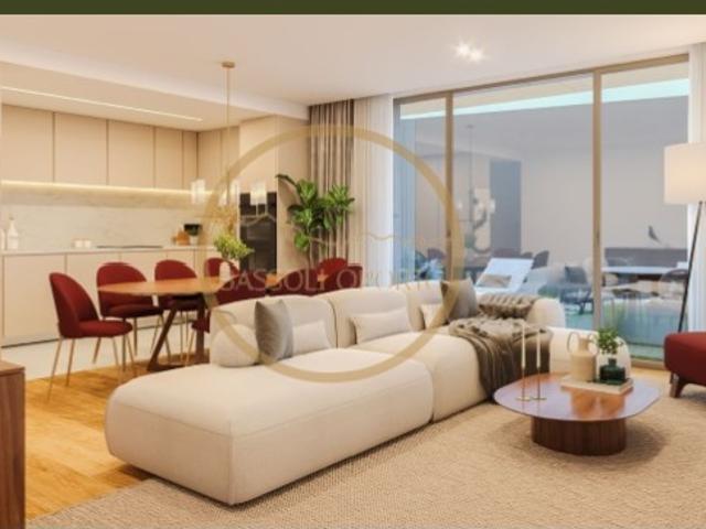 Apartamento T1 + 1, com terraço em Serralves, Porto