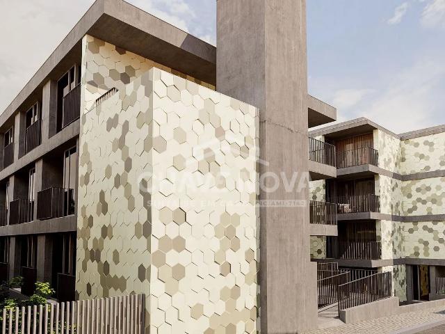 Apartamento T1 +1 com Varanda e Lugar de Estacionamento em Vila Nova de Gaia
