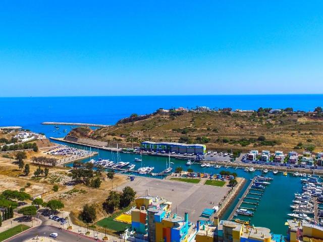 Apartamento T1 + 1 com vistas para o Mar e Marina 90m² Albufeira e olhos de água