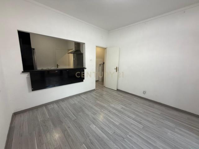 Apartamento T1 + 1 em Quinta da Lomba, Barreiro