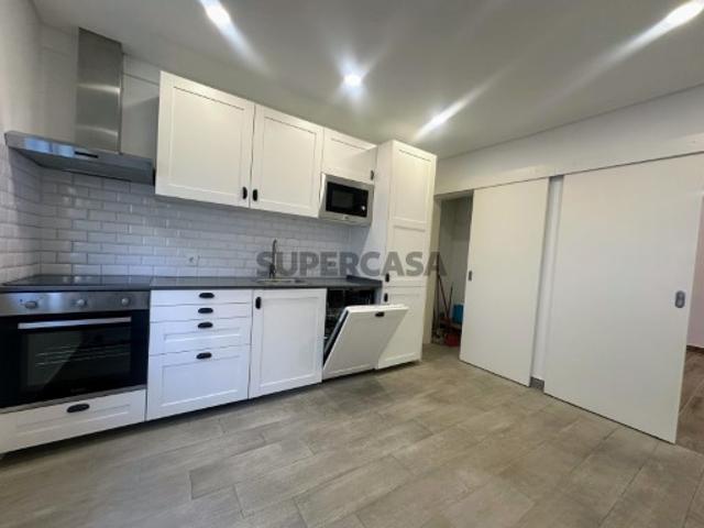 Apartamento T1 Totalmente Remodelado Baixa da Banheira