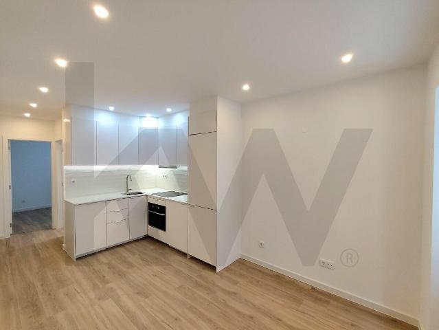 Apartamento T1 Totalmente Remodelado | Lapa | Lisboa