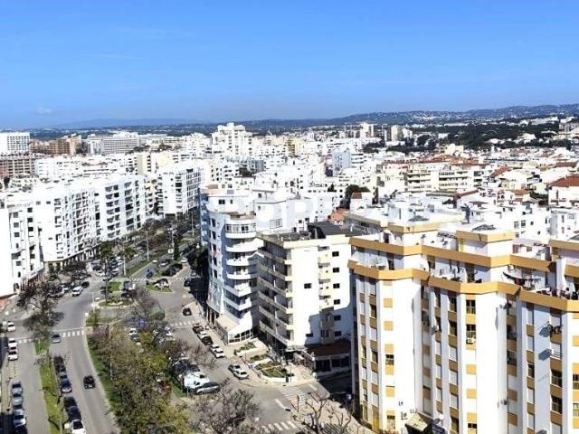 Apartamento T1 totalmente renovado — a 80 metros da praia de Quarteira, Loulé, Quarteira
