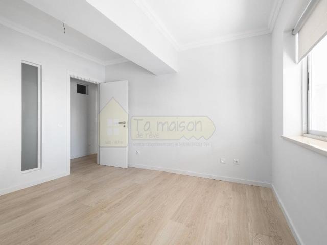 Apartamento T1 Totalmente Renovado em Faro 64m² Faro Sé e São Pedro