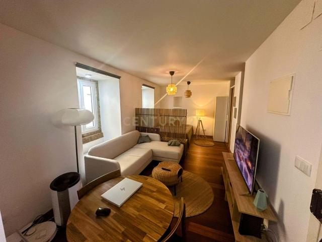 Apartamento T1 transformado em T0 no coração de Lisboa