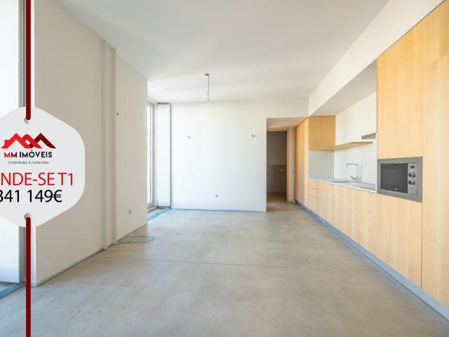 Apartamento T1 | Varanda | Reabilitado | Lordelo Ouro | Rio Douro