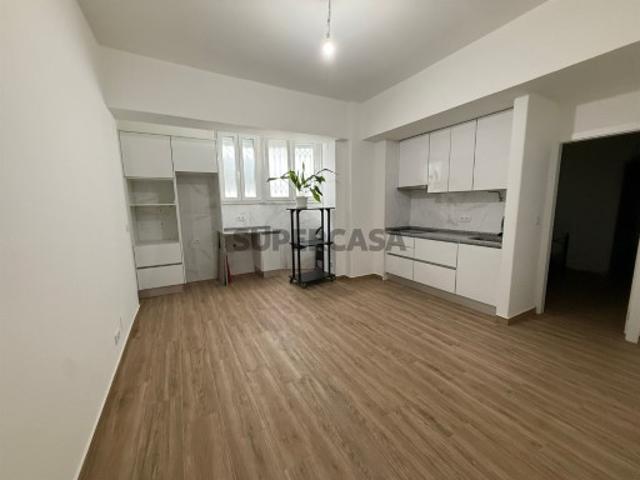 Apartamento T1 Venda em Águas Livres,Amadora