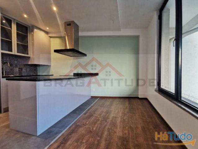 Apartamento T1 Venda em Barcelos, Vila Boa e Vila Frescainha São Martinho e São Pedro,Barcelos | 23113659101