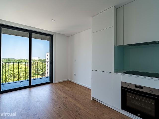 Apartamento T1 com Garagem e Varanda no Parque dos Sobreiros 2 Aspre