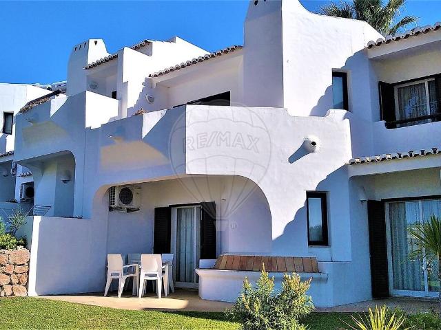 Apartamento T1 à venda em Alpouvar