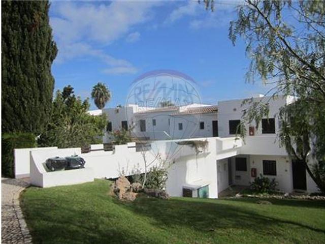 Apartamento T1 à venda em Alpouvar