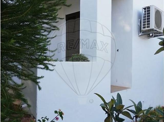 Apartamento T1 à venda em Alpouvar