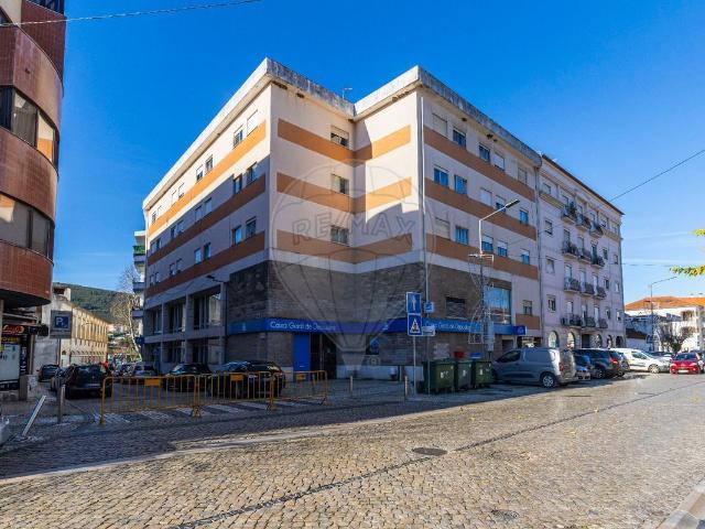 Apartamento T1 à venda em Porto de Mós