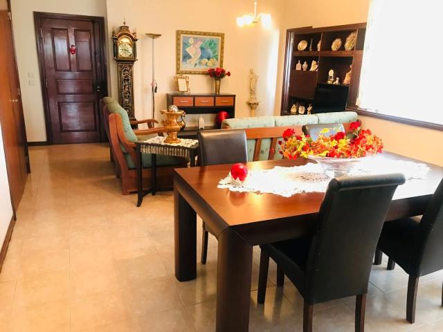 Excelente T1 120m2 à venda em São Mamede