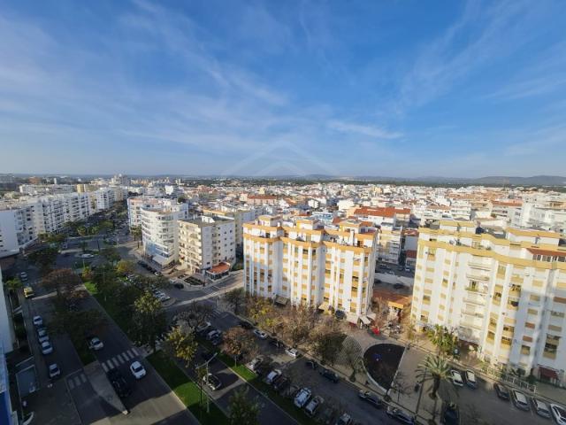 Apartamento T1 a 150m da Praia de Quarteira, Algarve