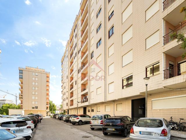 Apartamento T1 Abadias – Excelente Localização