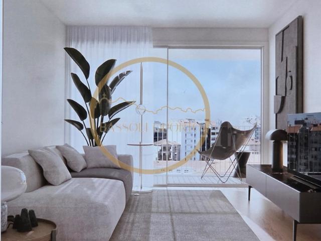 Apartamento T1 ao lado do Shopping Brasília, Boavista, Porto, com Varanda