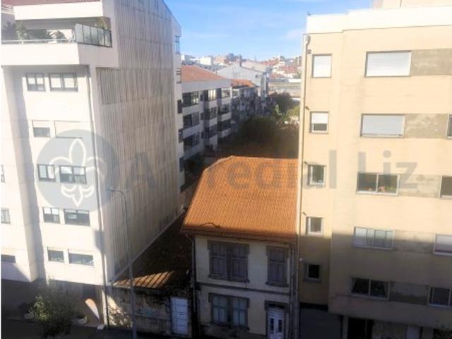 Apartamento T1 Antas / Praça Velasquez