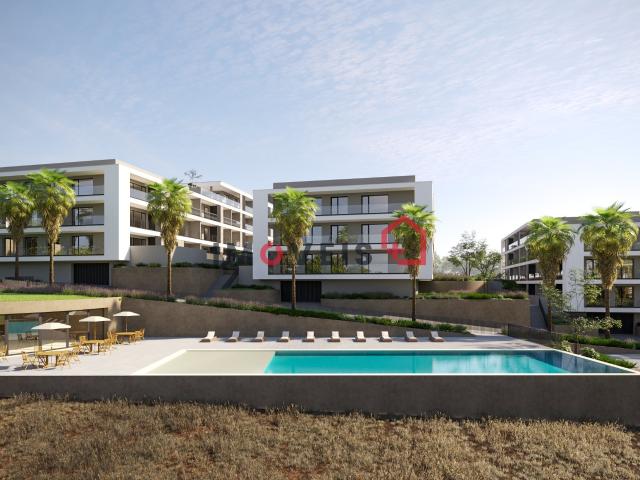 Apartamento T1 c/ Terraço