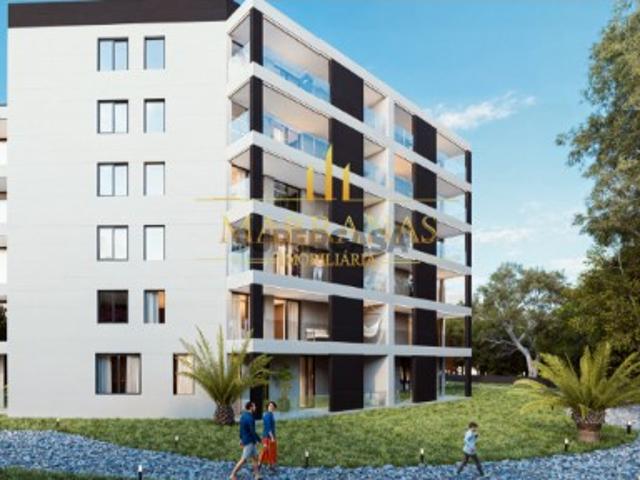 Apartamento T1 c/ varanda