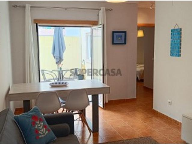 Apartamento T1 centro da Vila de Ferrel