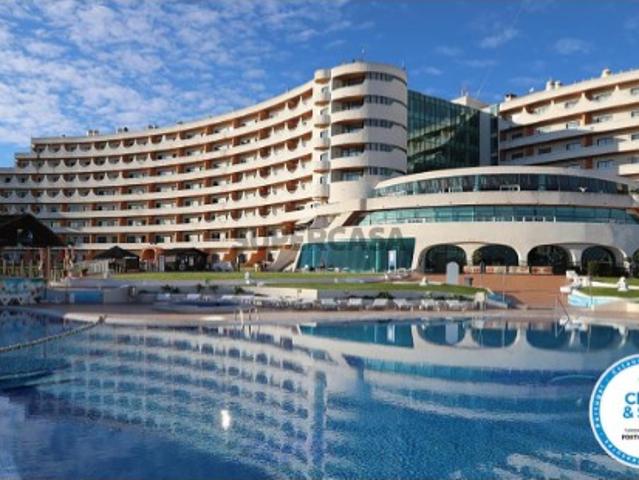 Apartamento T1 com 1 Quarto, Varanda privativa e kitchenette equipada em Albufeira | inserido no hotel Paraíso de Albufeira