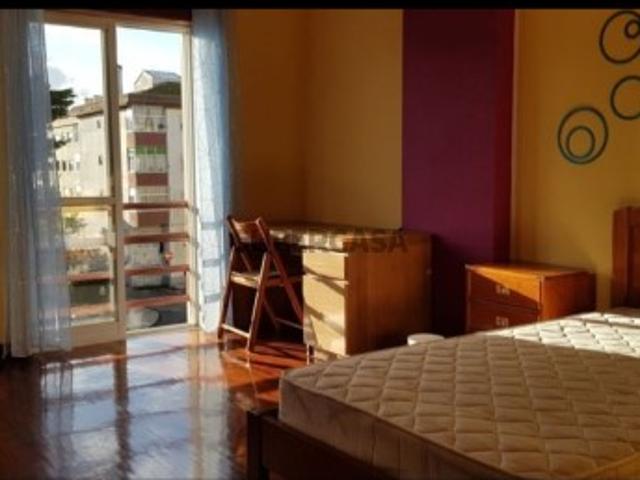 Apartamento T1 com 64m2