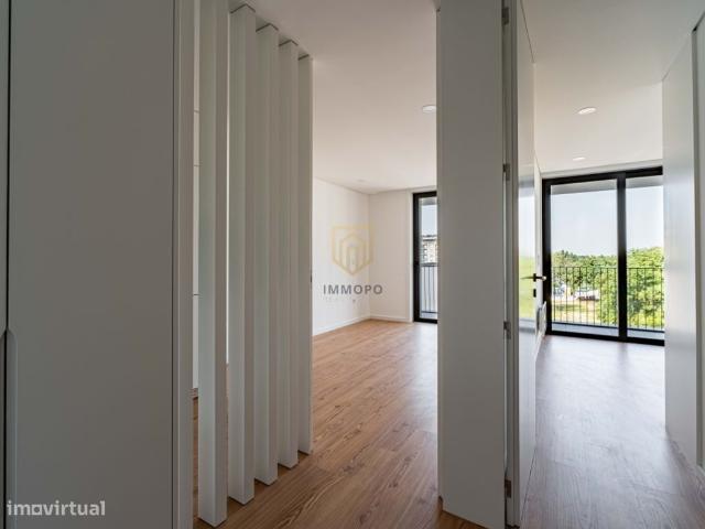 Apartamento T1 com Garagem e Varanda no Parque dos Sobreiros 2 Aspre