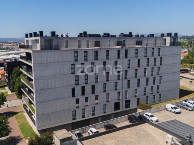 Apartamento T1 com Garagem Fechada Real, Braga