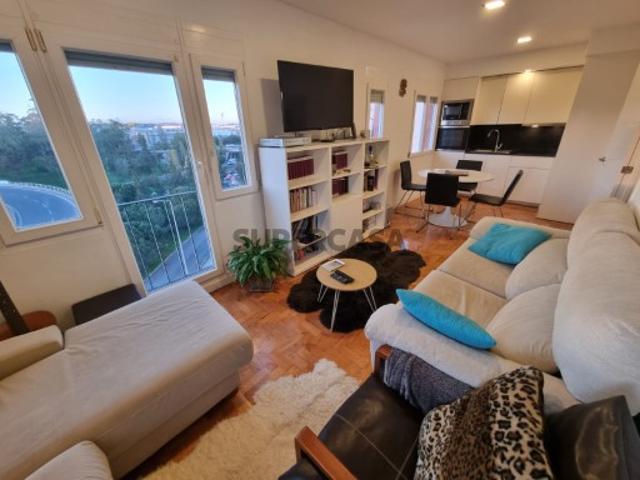 Apartamento T1 com elevador Encarnação Aeroporto