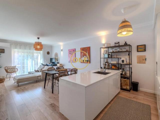 Apartamento T1 com Elevador, Terraço e Garagem, na Venda do Pinheiro