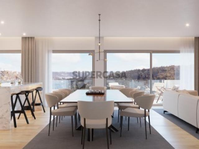 Apartamento T1, com estacionamento e arrecadação, Campolide
